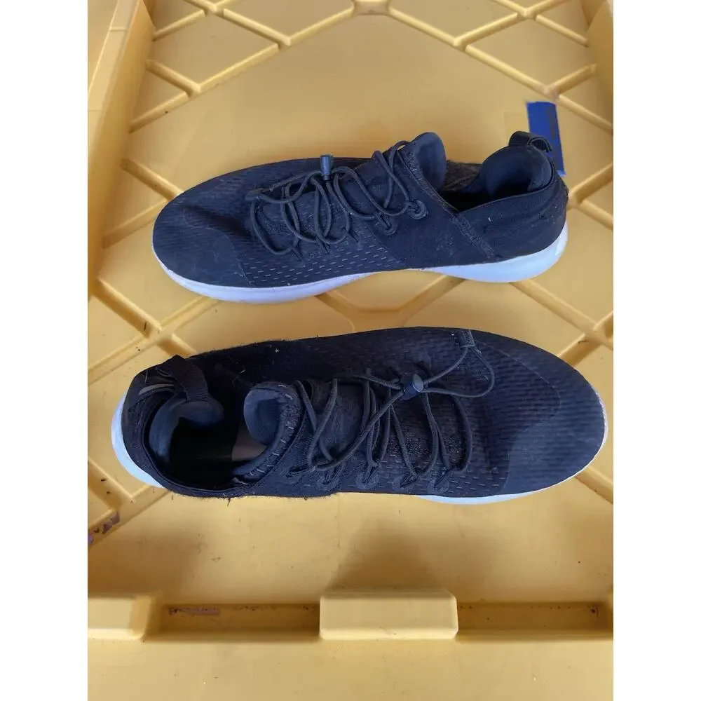 880842-003 Nike Women's Revolution 5 Running Shoes Black White - Picture 3 of 6